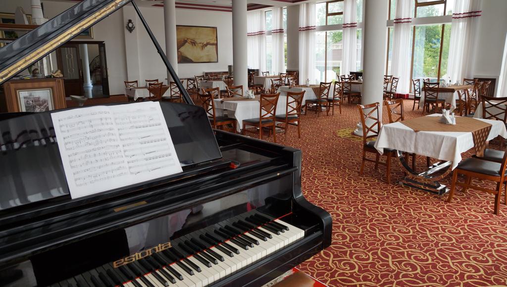 River Side Hotel มิงกาเชเวียร์ ภายนอก รูปภาพ